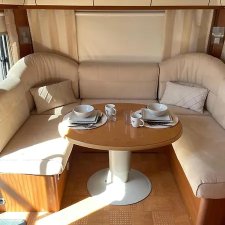 Kemping Caravana Estatica En Mediterraneo