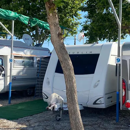Caravana Estatica En Mediterraneo