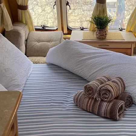 Kemping Caravana Estatica En Mediterraneo