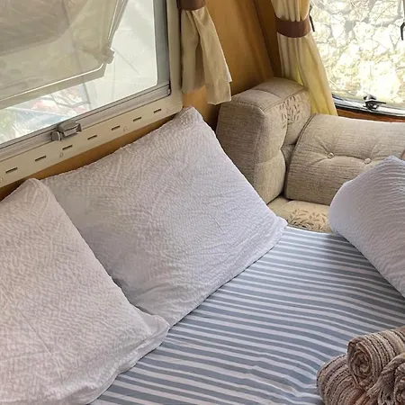 Caravana Estatica En Mediterraneo Campingplads