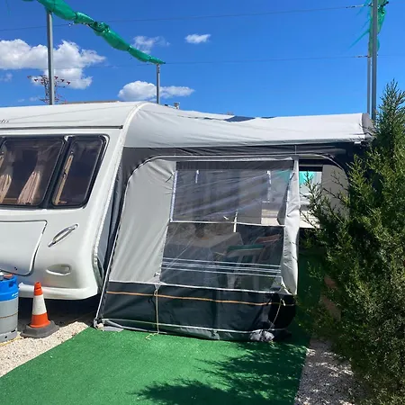 Caravana Estatica En Mediterraneo *