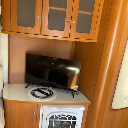 Caravana Estatica En Mediterraneo