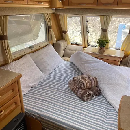 Caravana Estatica En Mediterraneo * Κάλπε