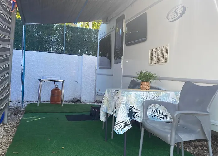 Caravana Estatica En Mediterraneo 营地 *